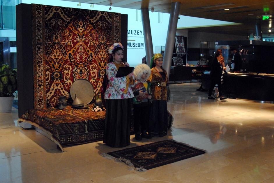 В Азербайджанском национальном музее ковра встретили Новруз