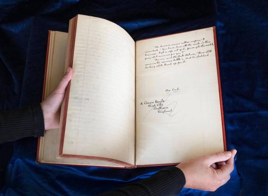 Sotheby’s выставляет на торги рукопись романа о Шерлоке Холмсе