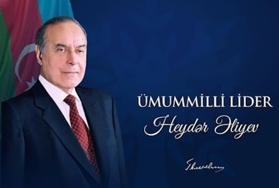 Milli Kitabxanada “Azərbaycanın özü qədər əbədi olan şəxsiyyəti – Heydər Əliyev” adlı ənənəvi kitab sərgisi açılıb