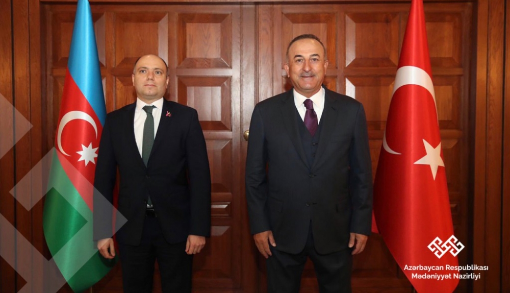 Azerbaijani culture minister meets with Turkish FM