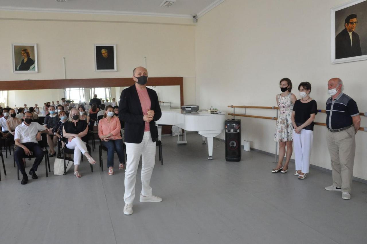 World-famous choreographer visits Baku