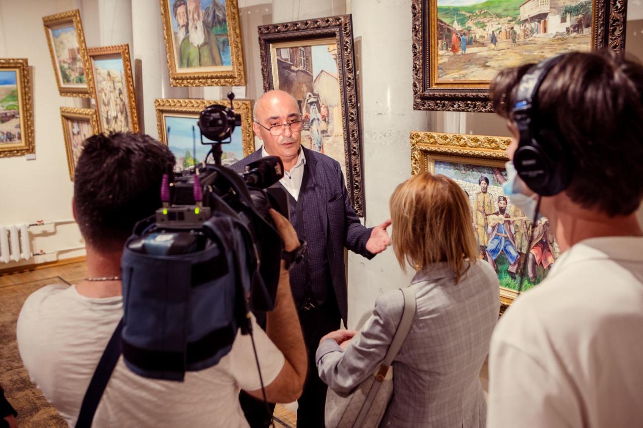 Baku-born artist's work showcased in Russian State Museum