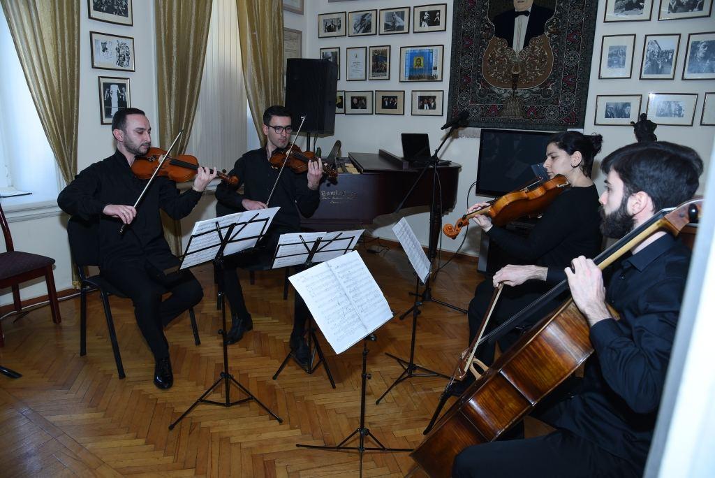 World Art Day celebrated in Baku